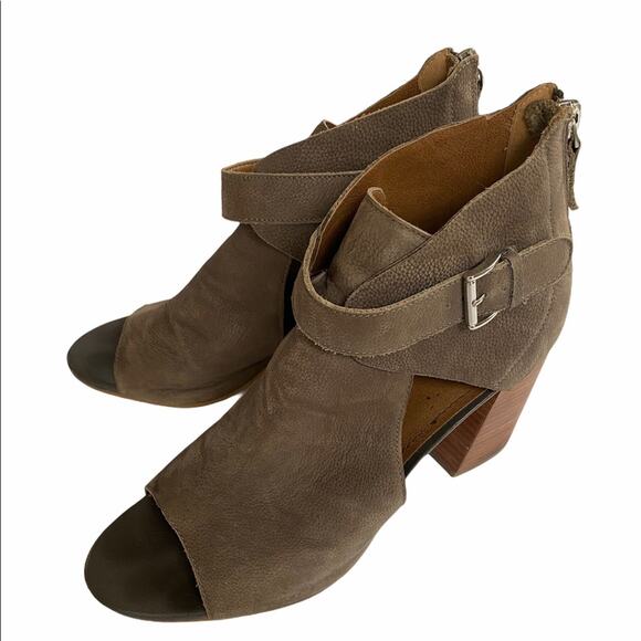 14th & Union Block Heel Peep Toe Bootie Size 9 Boho Academia Classic - Picture 2 of 9